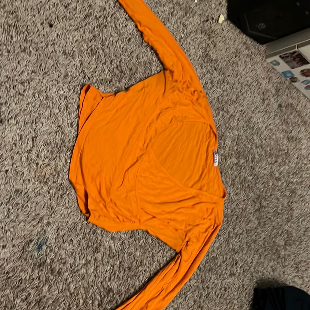 ORANGE CROSS-OVER TOP